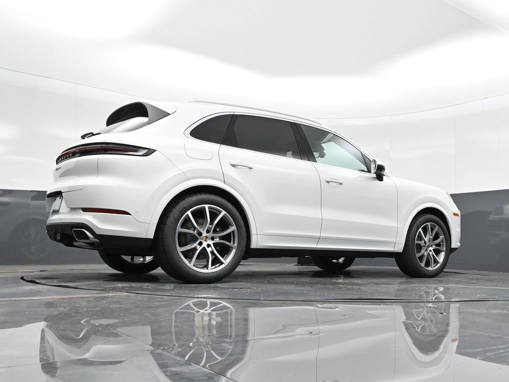 New 2025 Porsche Cayenne image 38