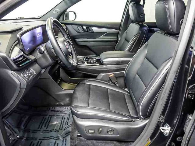 Used 2025 Buick Enclave Preferred AWD/4WD image 12