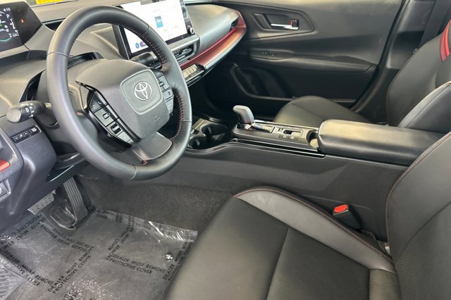 Used 2024 Toyota Prius Prime FWD image 12