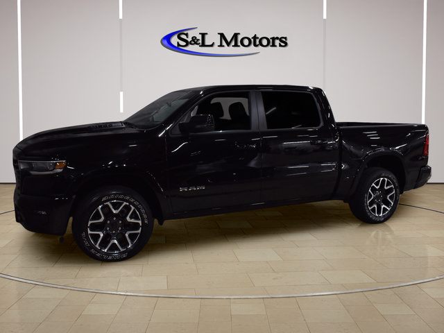 Used 2025 RAM 1500 Laramie w/ Sport Appearance Package AWD/4WD image 7