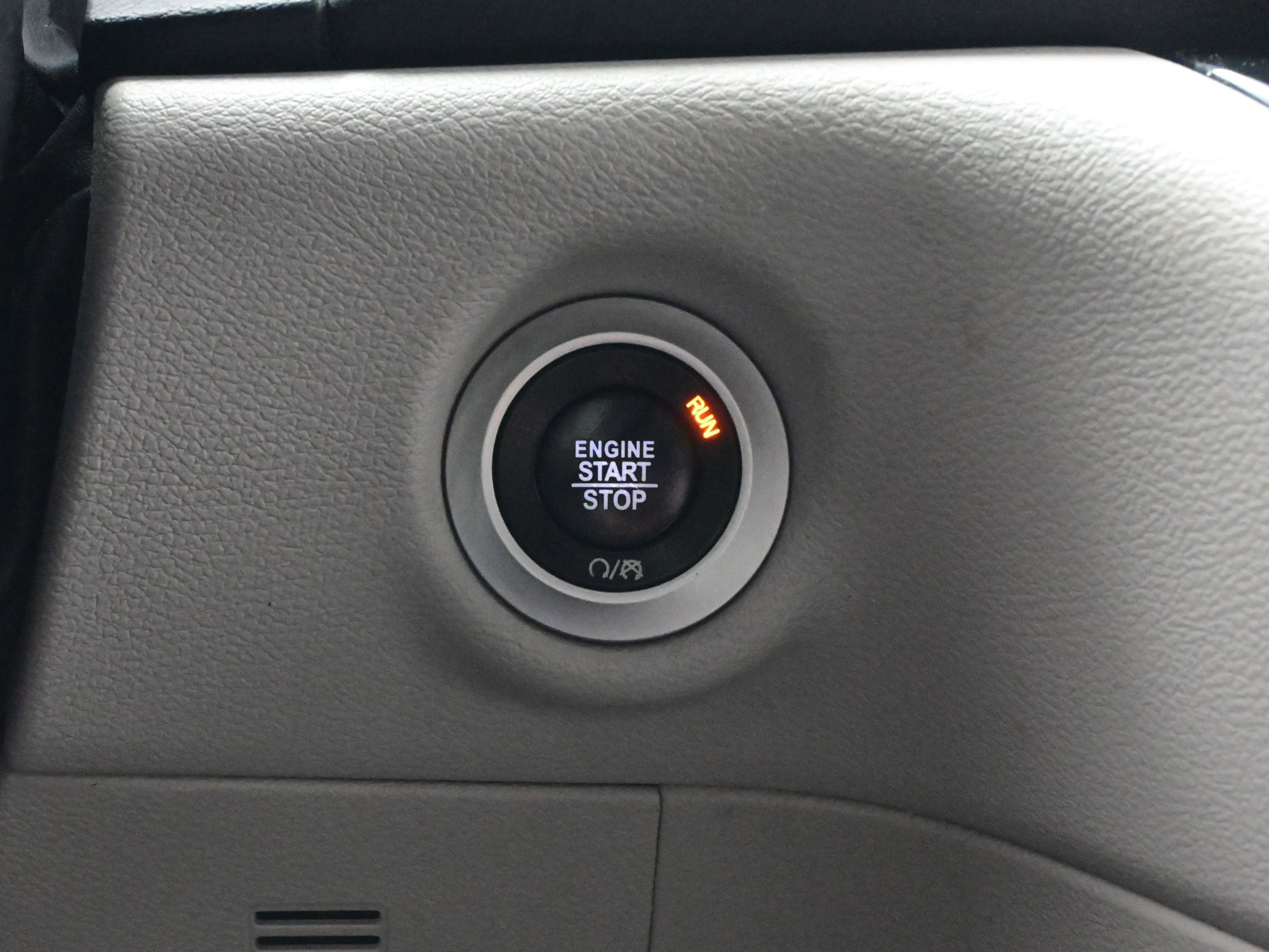 Used 2017 Chrysler Pacifica Touring-L Plus image 24