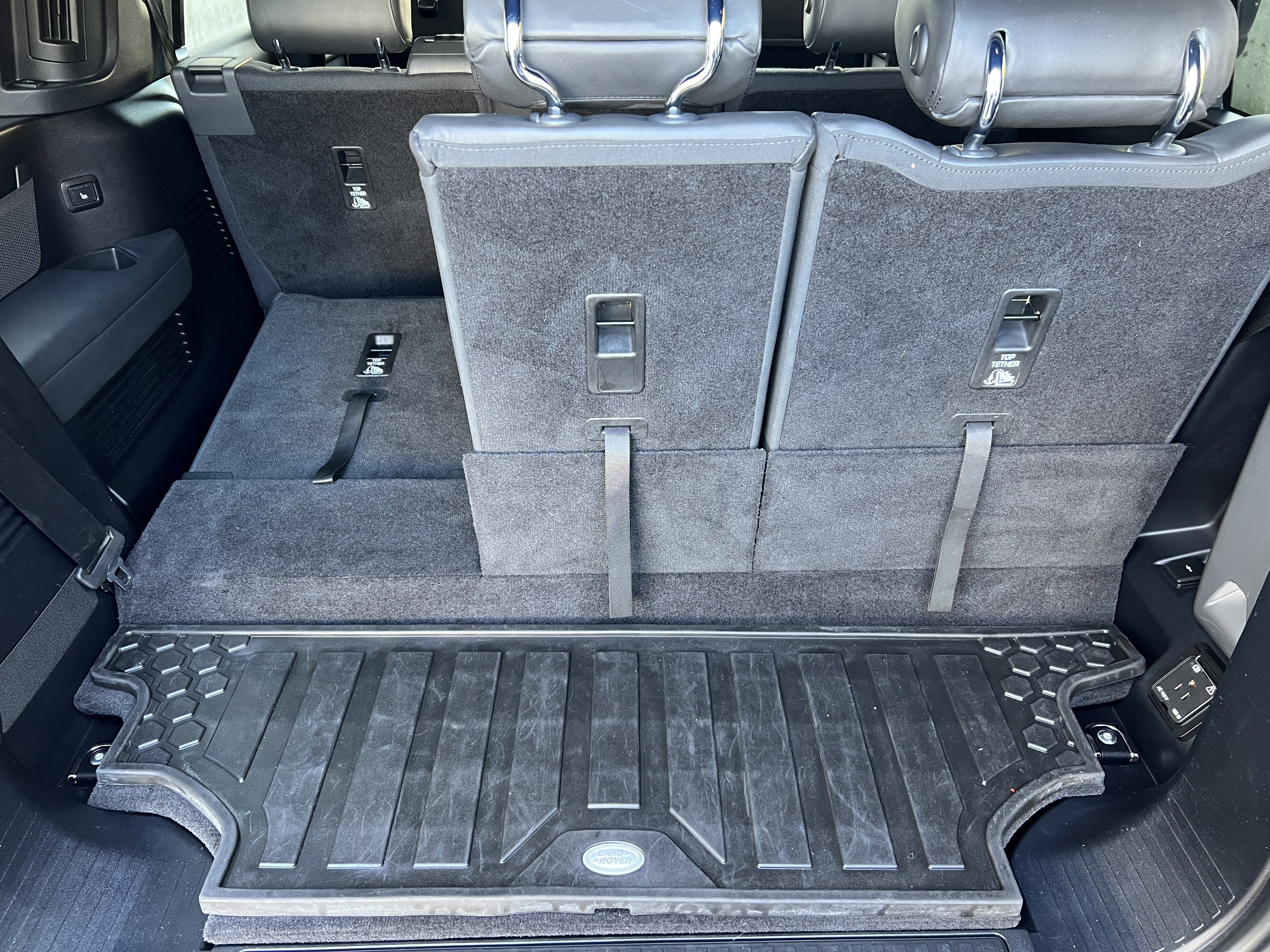 Used 2023 Land Rover Defender 130 X image 18