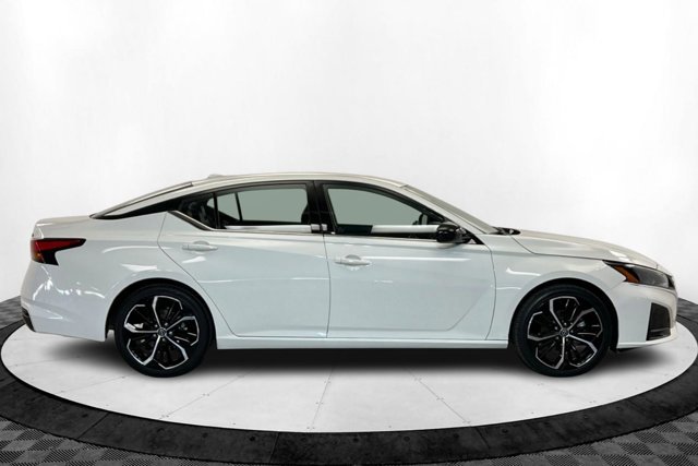 Used 2023 Nissan Altima 2.5 SR image 6