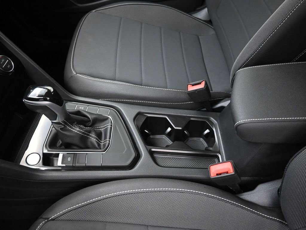 Used 2024 Volkswagen Taos SE w/ Panoramic Sunroof Package image 20