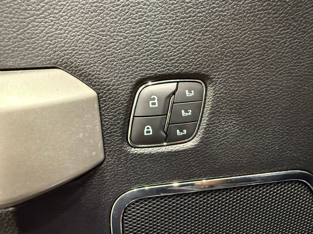 Used 2021 Ford F250 Lariat w/ Lariat Ultimate Package image 22