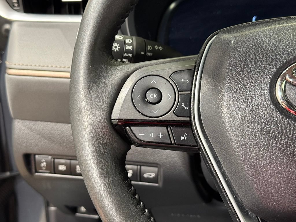Certified 2023 Toyota Venza Limited AWD/4WD image 25