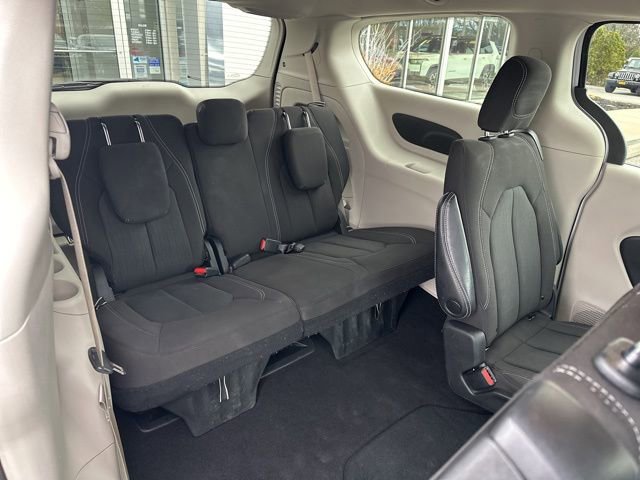 Certified 2023 Chrysler Voyager LX image 18