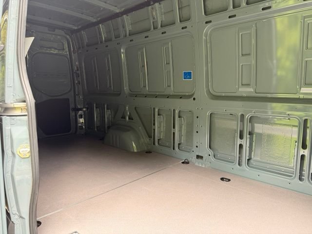 Used 2025 Mercedes-Benz Sprinter 2500 image 16