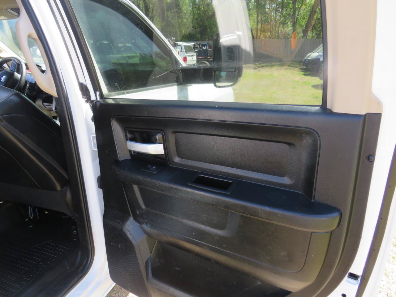 Used 2019 RAM 3500 Tradesman w/ Chrome Appearance Group AWD/4WD image 31