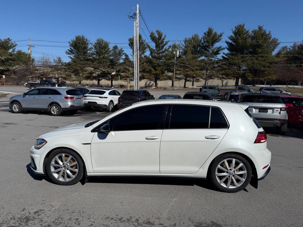 Used 2019 Volkswagen Golf R 4-Door image 9