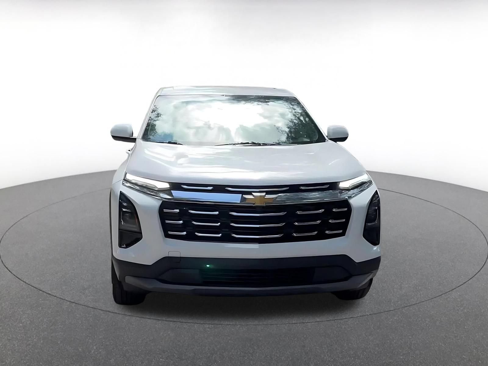 Used 2025 Chevrolet Equinox LT FWD image 4
