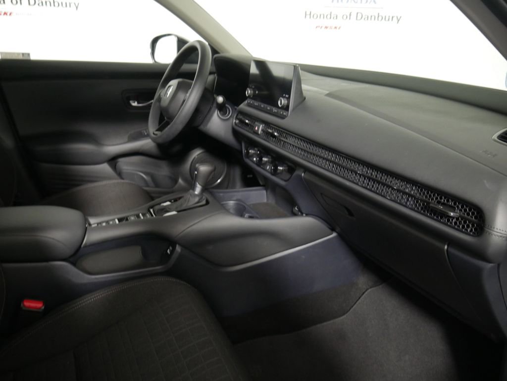 Used 2023 Honda HR-V LX image 7