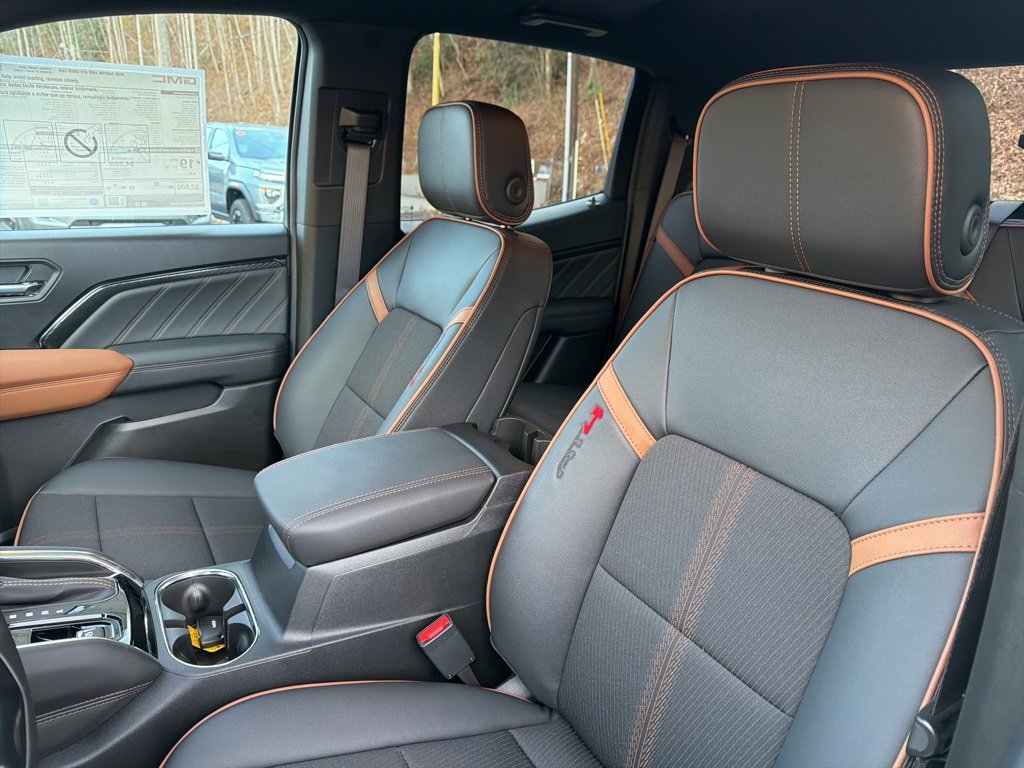 New 2026 GMC Canyon AT4 image 9