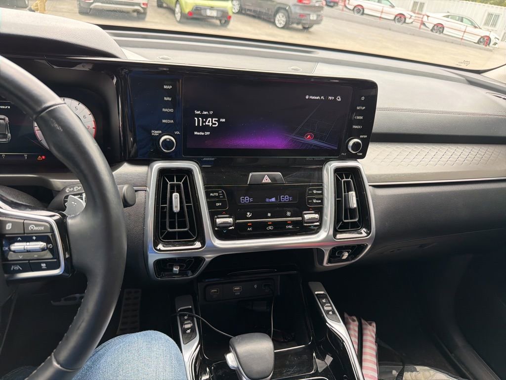 Used 2023 Kia Sorento SX image 5