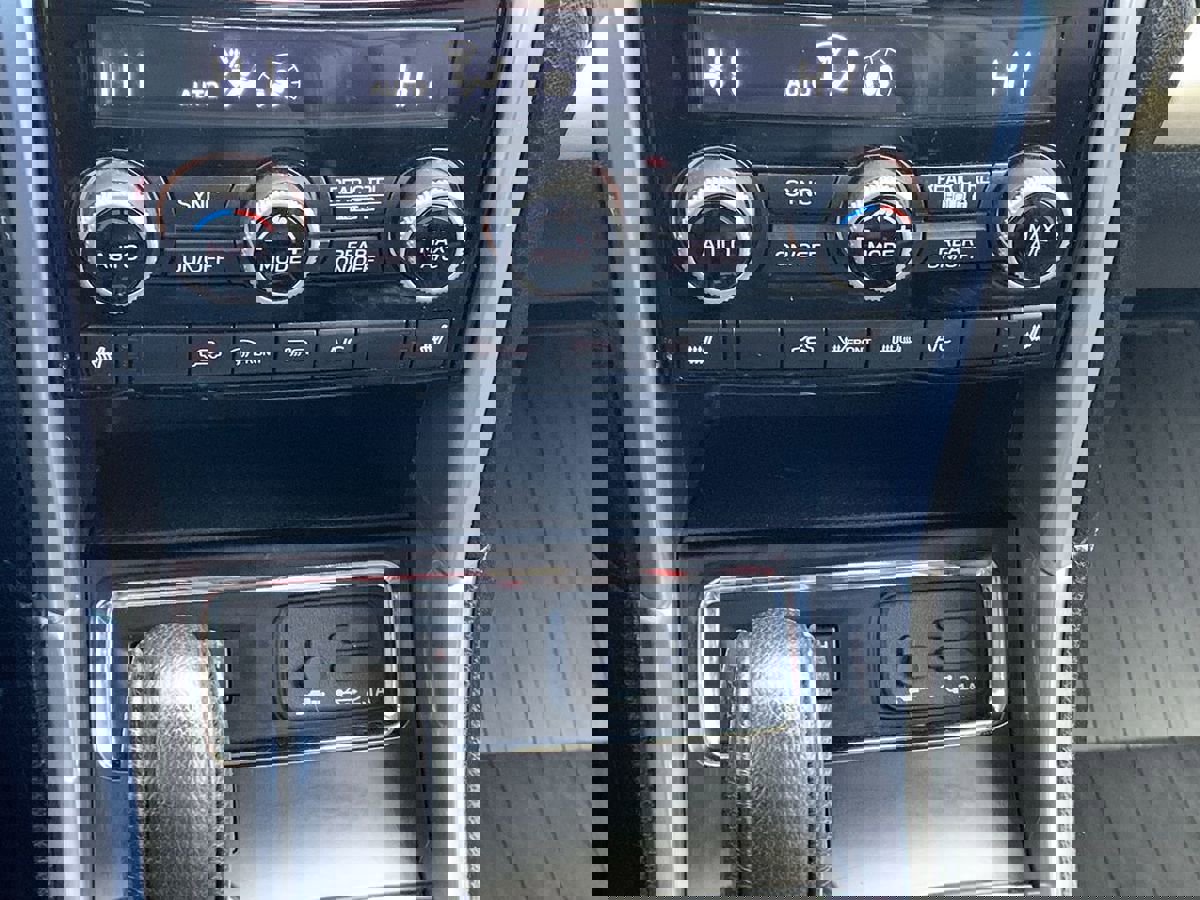 Used 2022 Subaru Ascent Limited AWD/4WD image 26