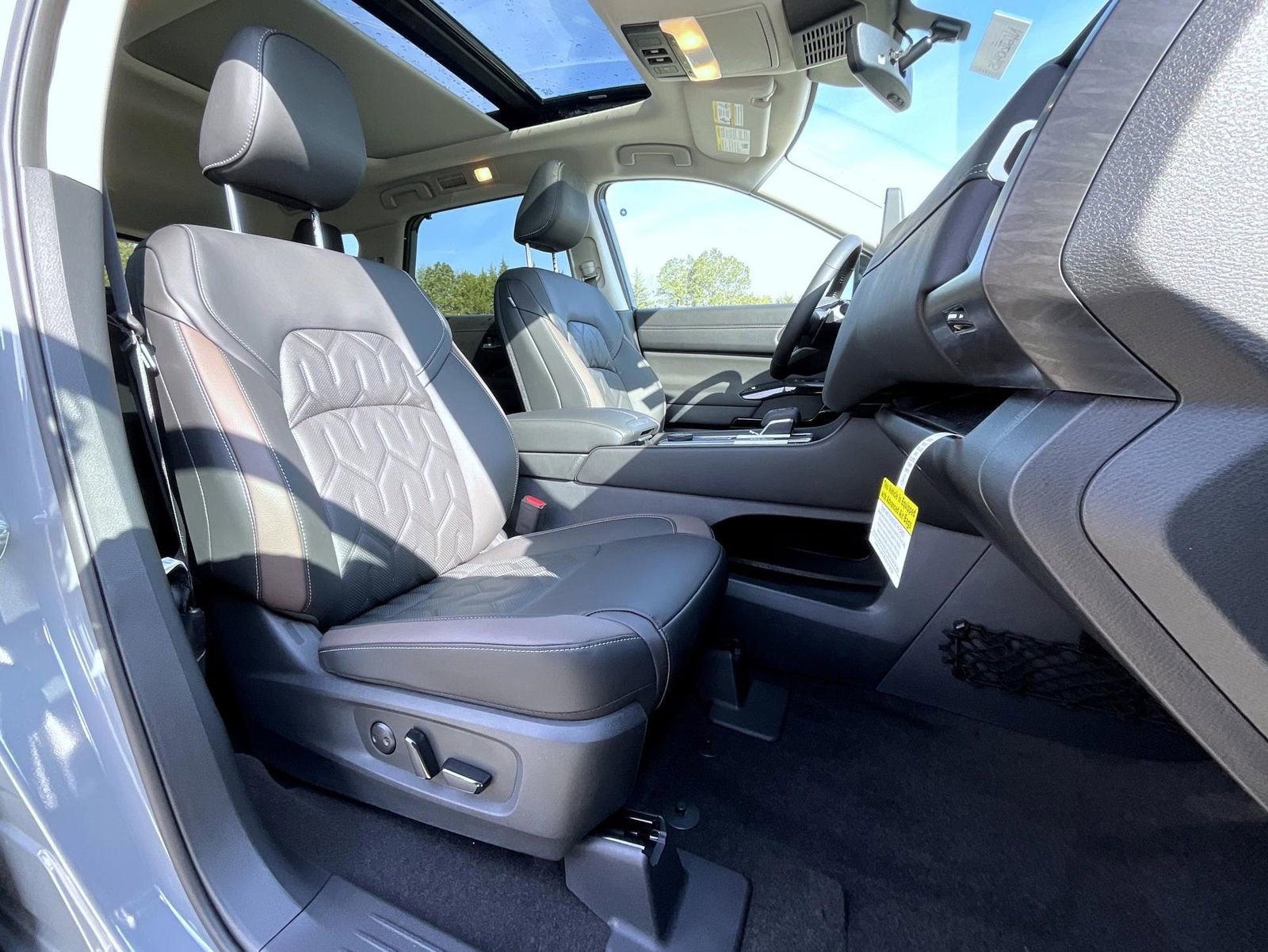 New 2026 Nissan Pathfinder Platinum w/ Cargo Package AWD/4WD image 16