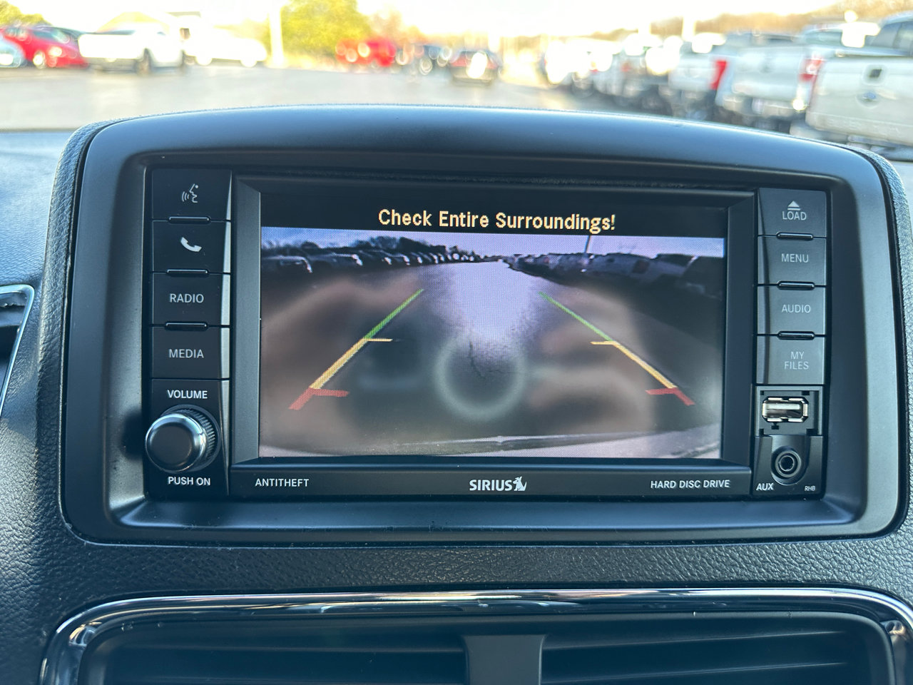 Used 2019 Dodge Grand Caravan SXT w/ Driver Convenience Group image 18