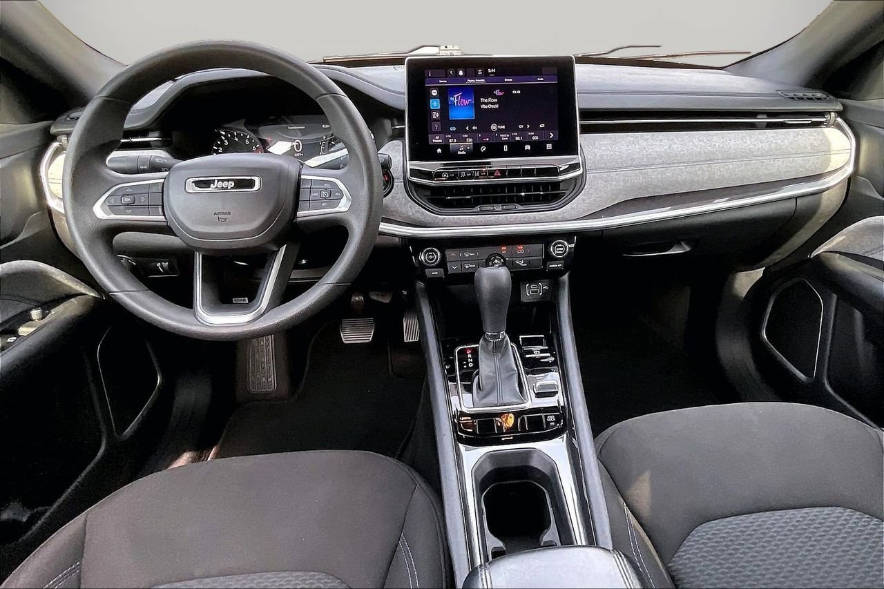 Used 2023 Jeep Compass Sport AWD/4WD image 15