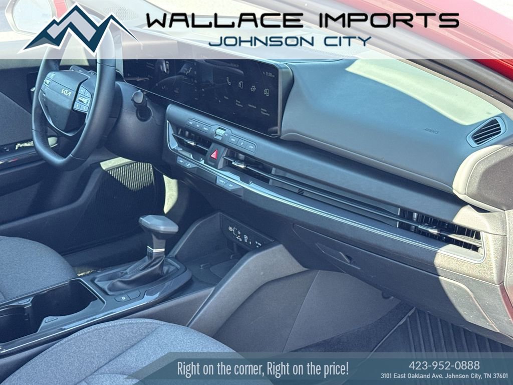 Used 2025 Kia K4 EX image 35