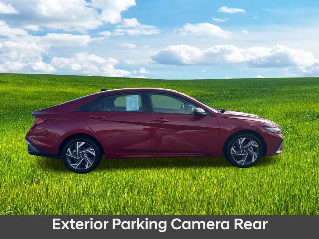 Used 2025 Hyundai Elantra Sport image 5