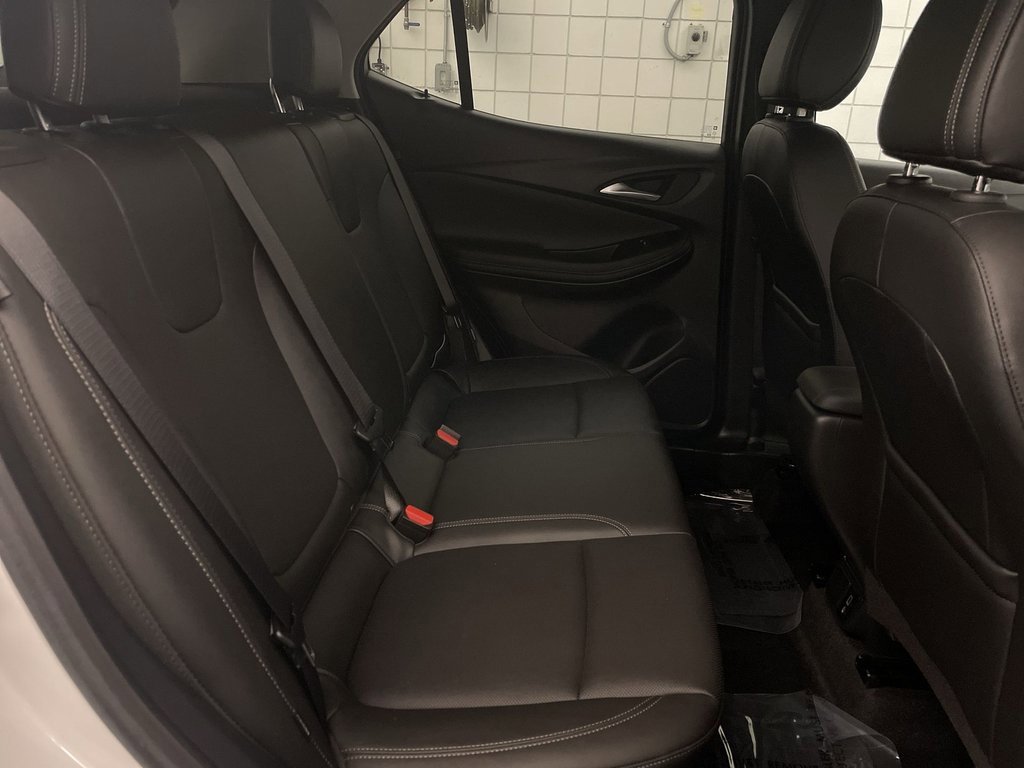 Used 2024 Buick Encore GX Sport Touring image 19
