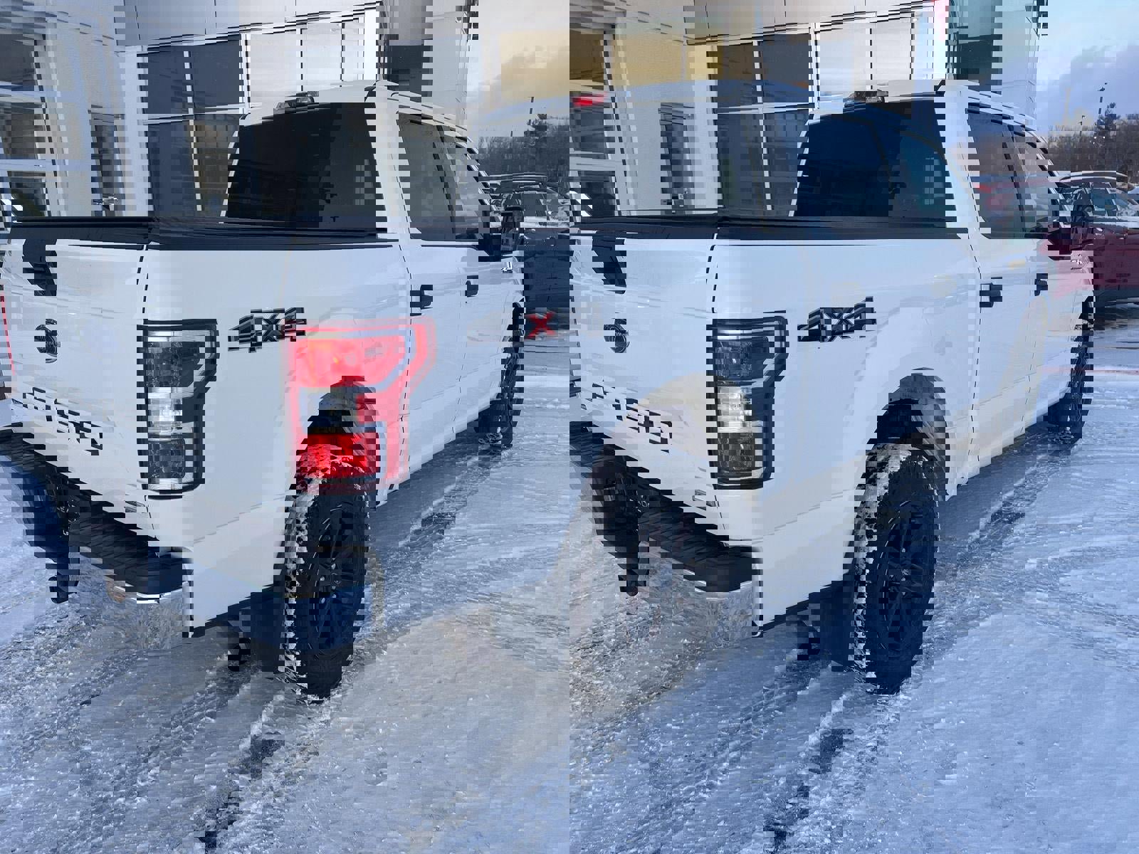 Used 2018 Ford F150 XLT w/ Trailer Tow Package image 13