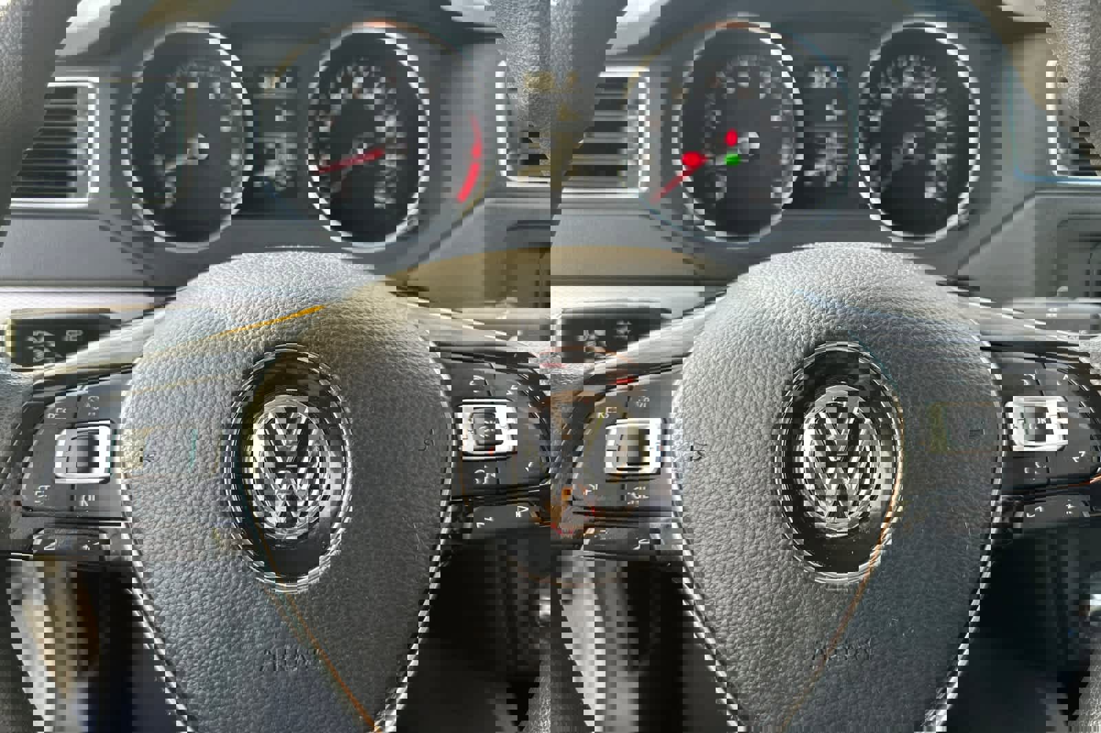 Used 2015 Volkswagen Jetta SE image 23