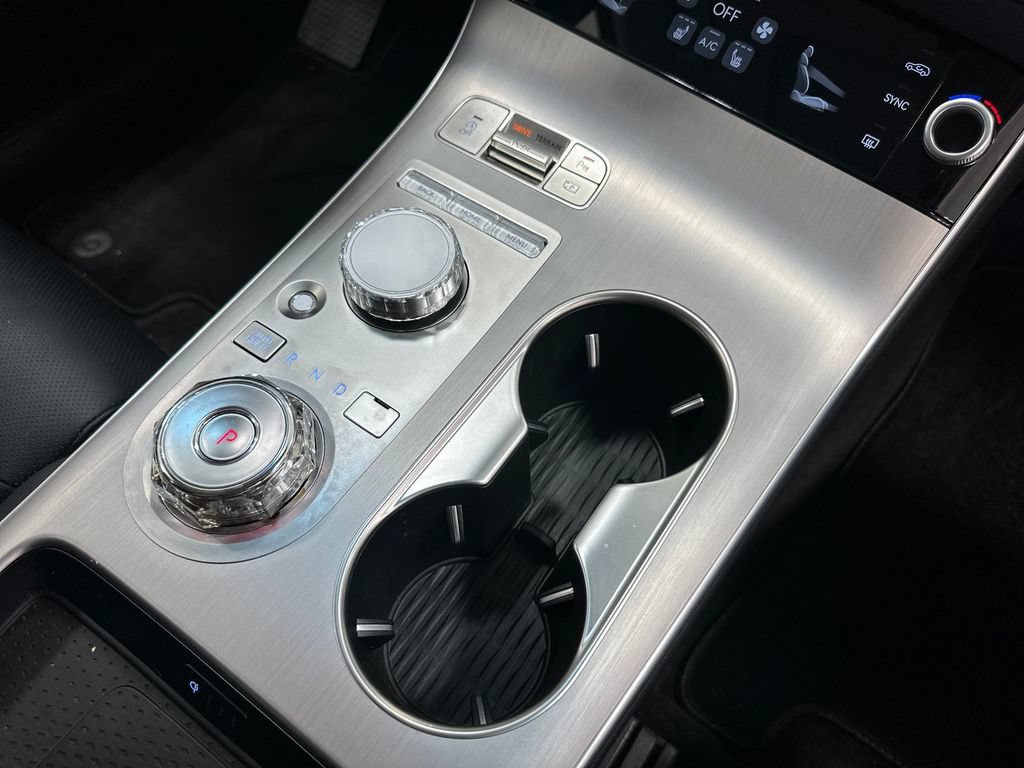 Certified 2026 Genesis GV70 2.5T Select AWD/4WD image 22