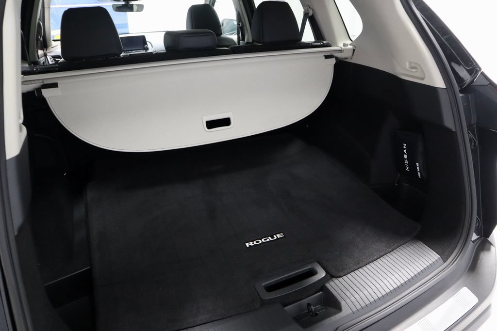 Certified 2023 Nissan Rogue SV w/ SV Premium B Package AWD/4WD image 15