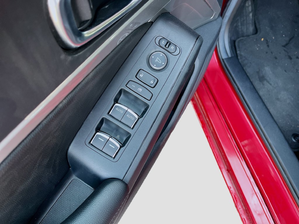 Used 2025 Acura Integra FWD image 11