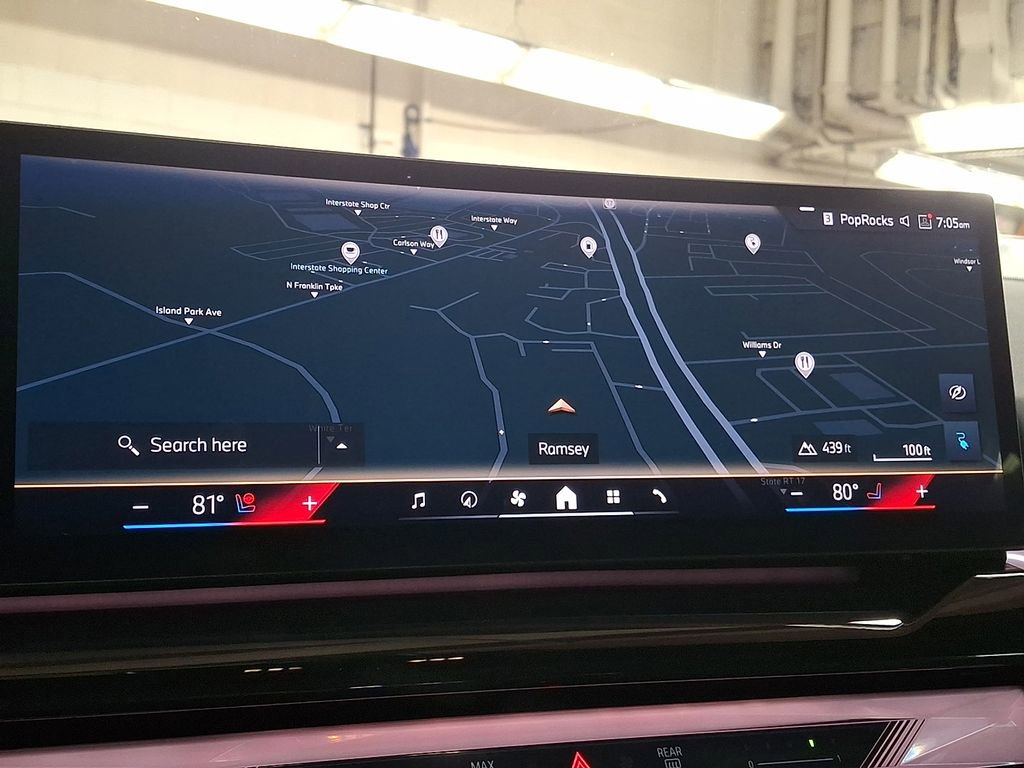 Used 2025 BMW i5 xDrive40 image 14