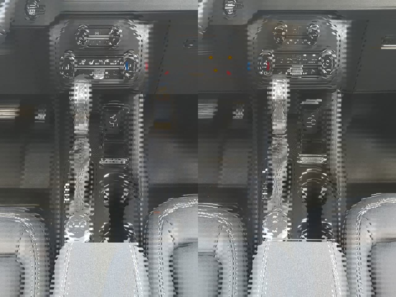 New 2026 Ford Bronco Big Bend w/ Black Diamond Package image 17