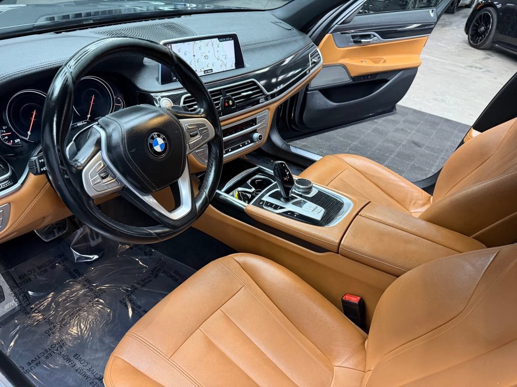 Used 2019 BMW 740i w/ M Sport Package RWD image 31