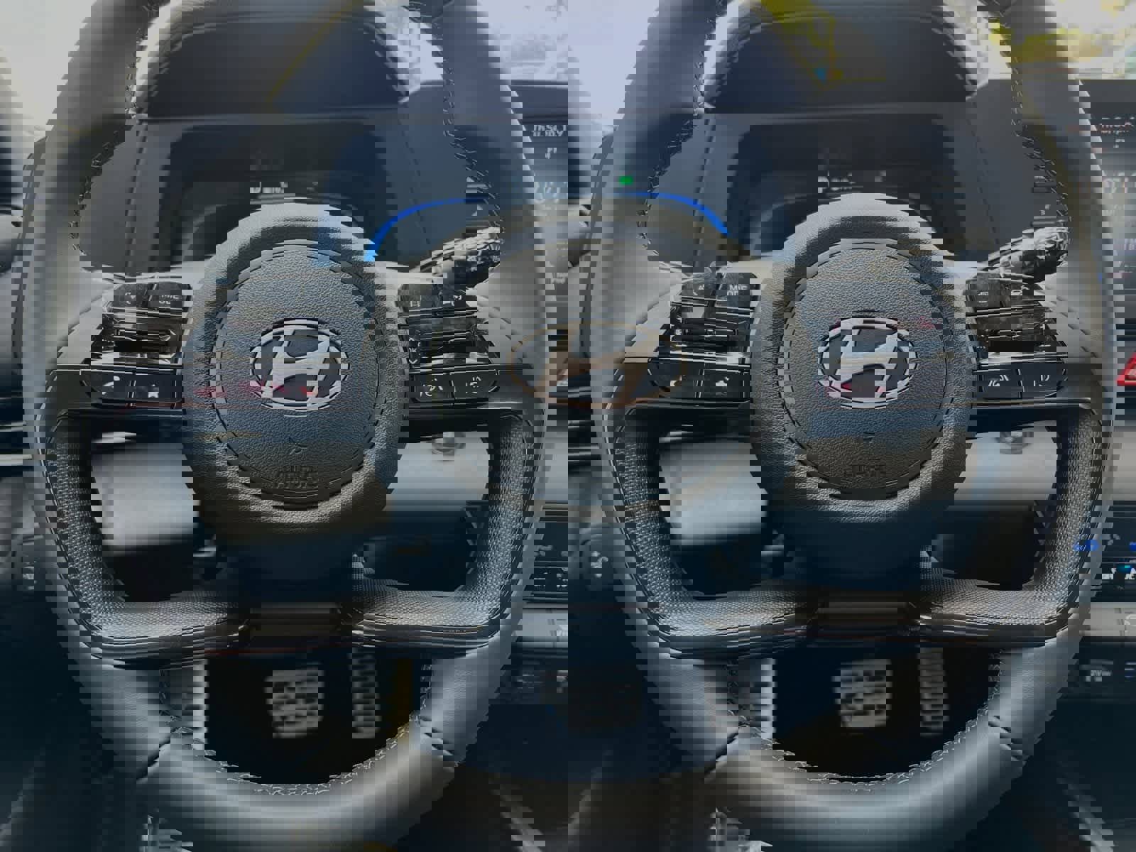 New 2025 Hyundai Elantra Sport image 23