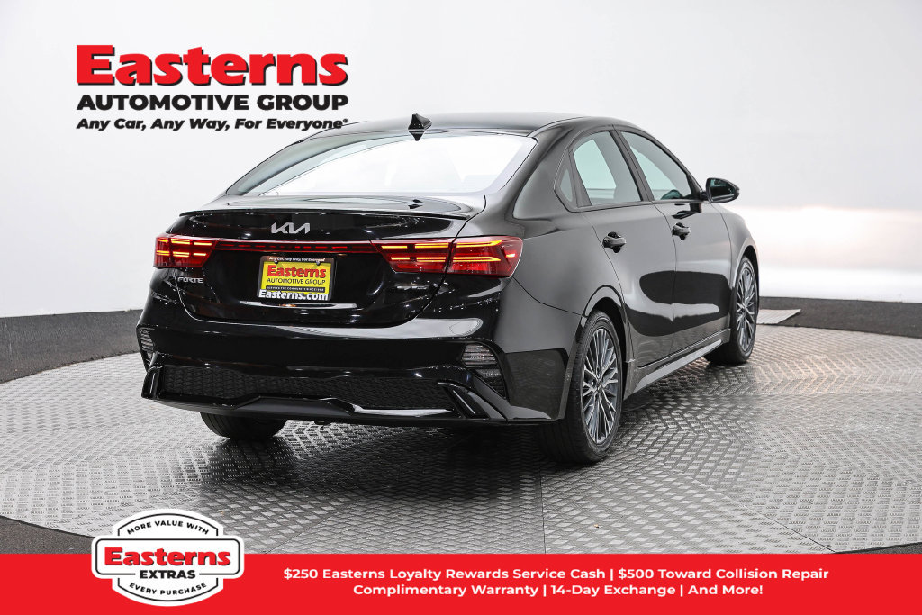 Used 2023 Kia Forte GT-Line w/ GT-Line Premium Package FWD image 6