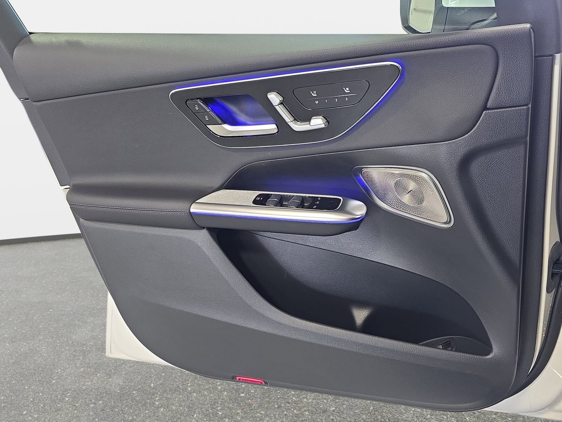 Certified 2025 Mercedes-Benz GLC 300 4MATIC image 26