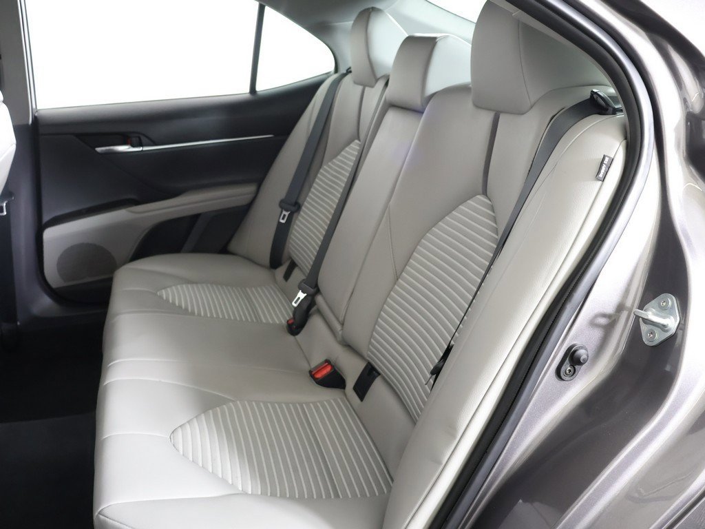 Used 2023 Toyota Camry SE image 30
