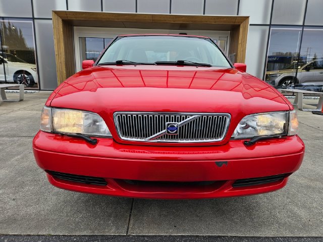 Used 1999 Volvo V70 AWD image 2