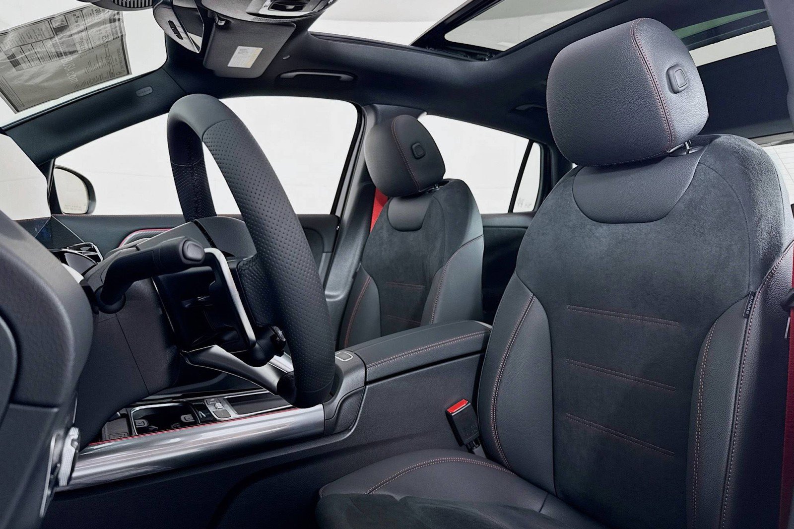 New 2026 Mercedes-Benz GLA 35 AMG 4MATIC image 16