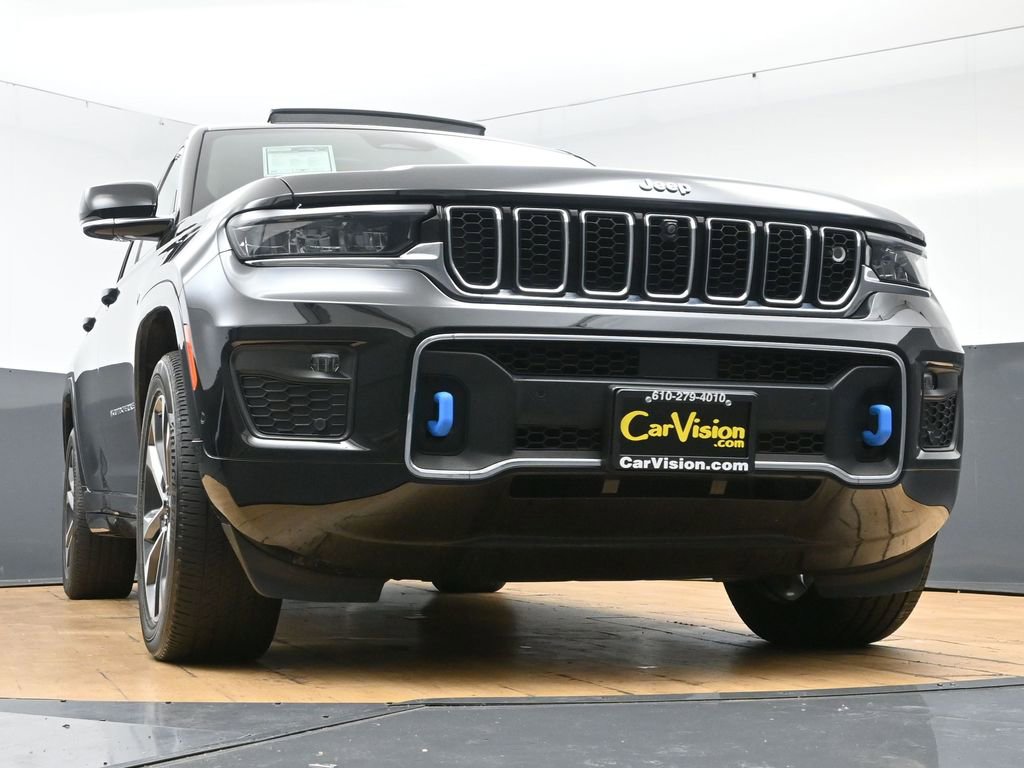 Used 2023 Jeep Grand Cherokee Overland w/ Advanced Protech Group III AWD/4WD image 53