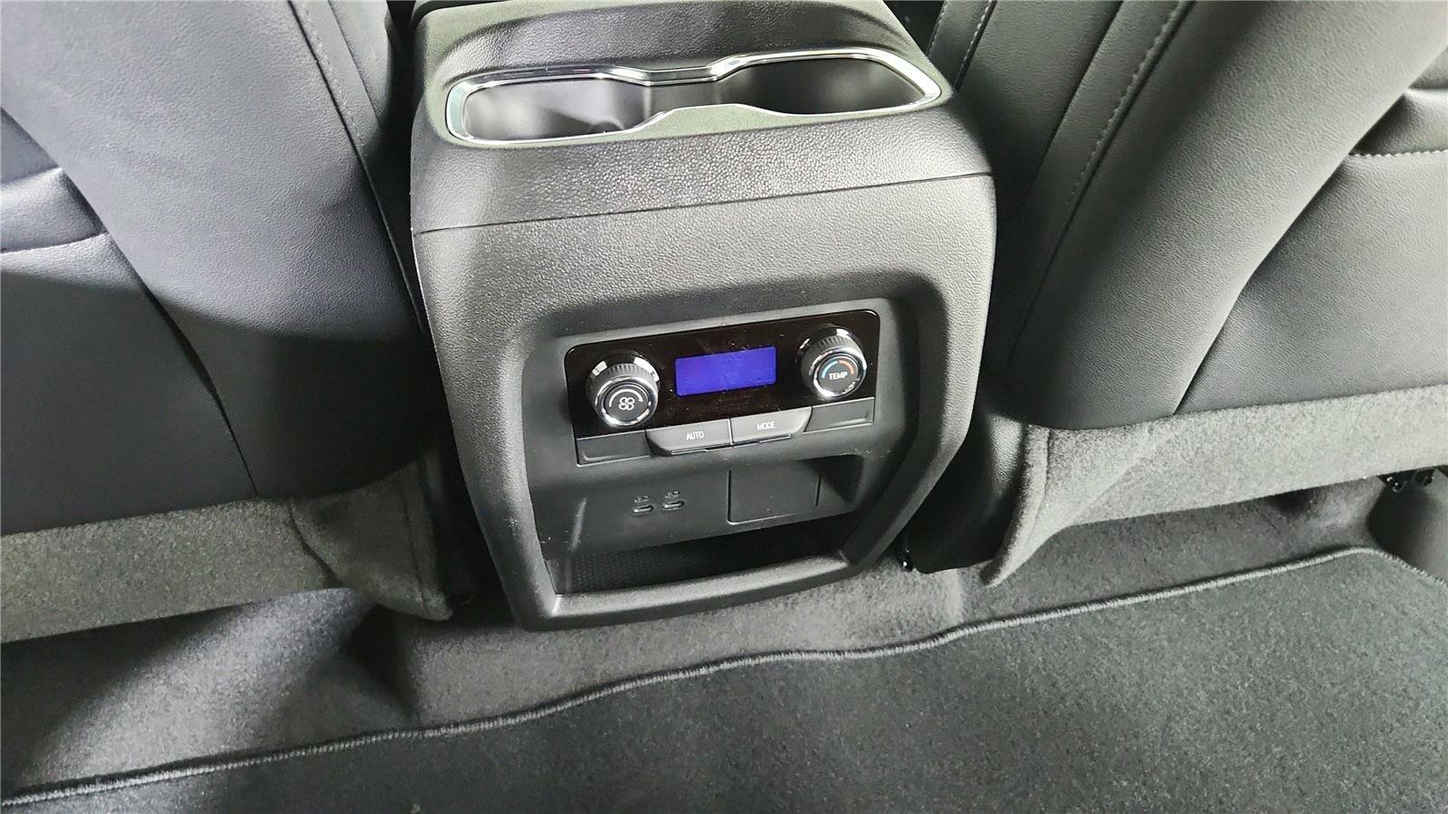 New 2026 Chevrolet Traverse LT image 14