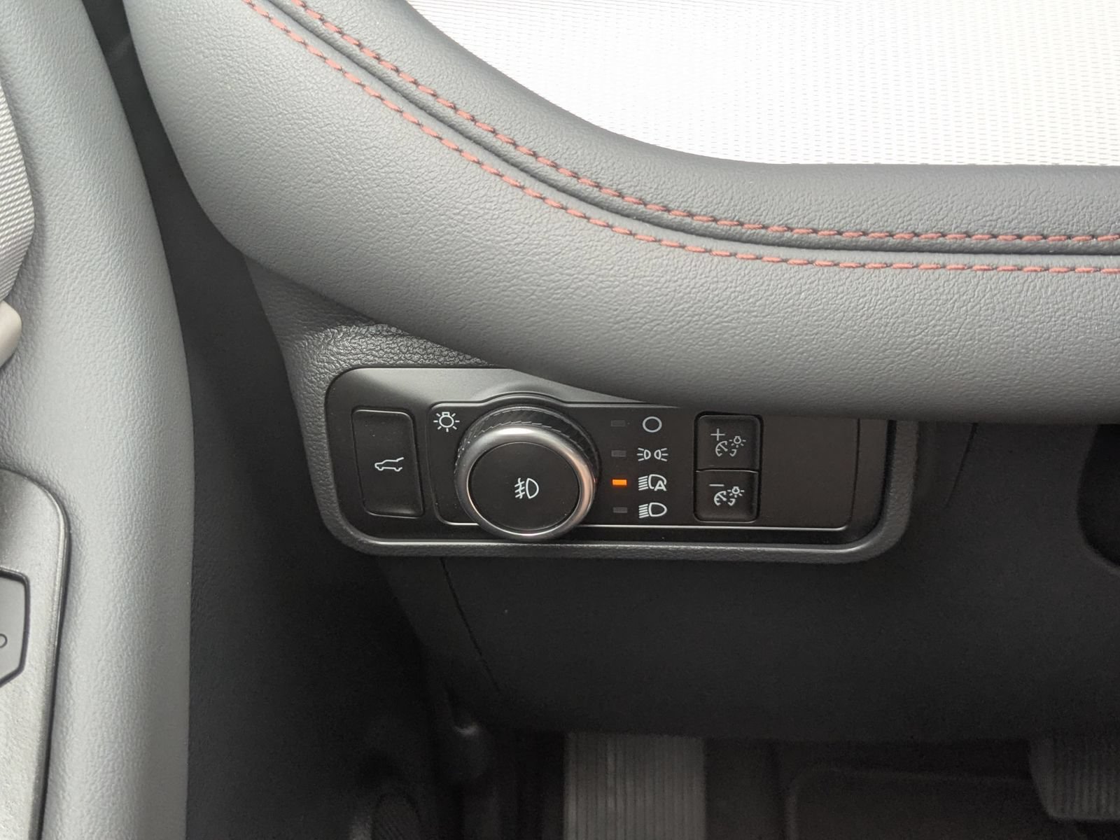New 2026 Ford Explorer Active w/ Active Comfort Package AWD/4WD image 16