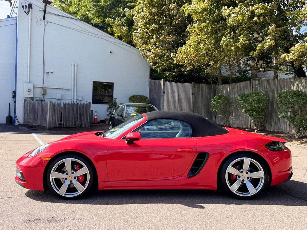Used 2019 Porsche 718 Boxster GTS RWD image 4