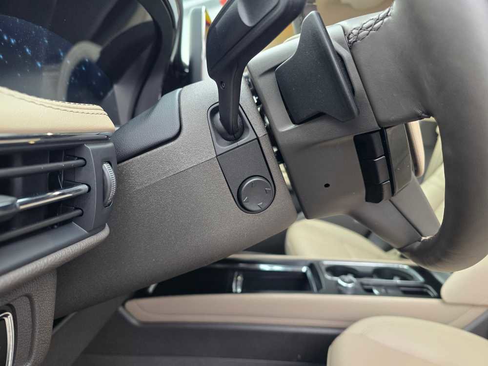 Used 2023 Lincoln Corsair Reserve w/ Equipment Group 201A image 19