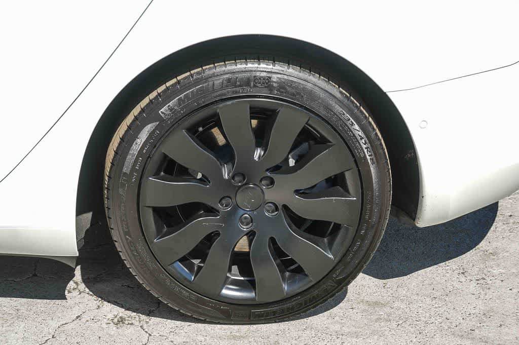 Used 2022 Tesla Model 3 Long Range AWD/4WD image 11