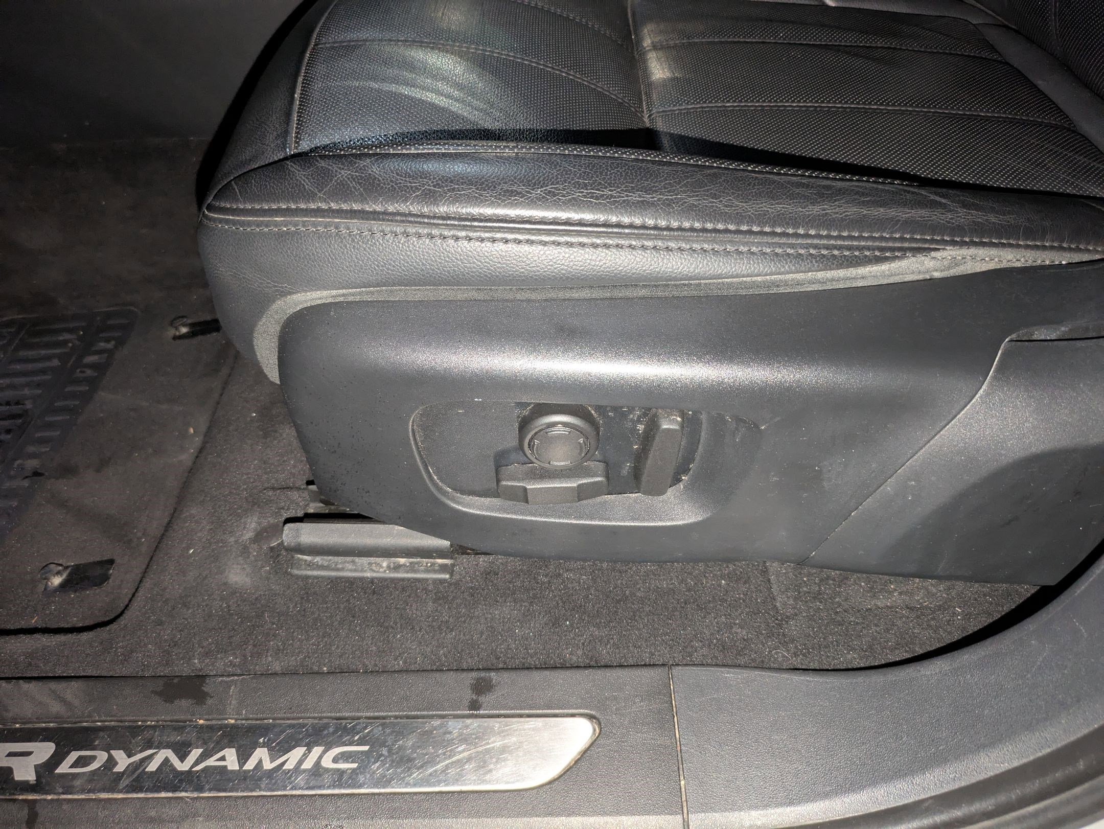 Used 2020 Land Rover Range Rover Evoque R-Dynamic SE image 22