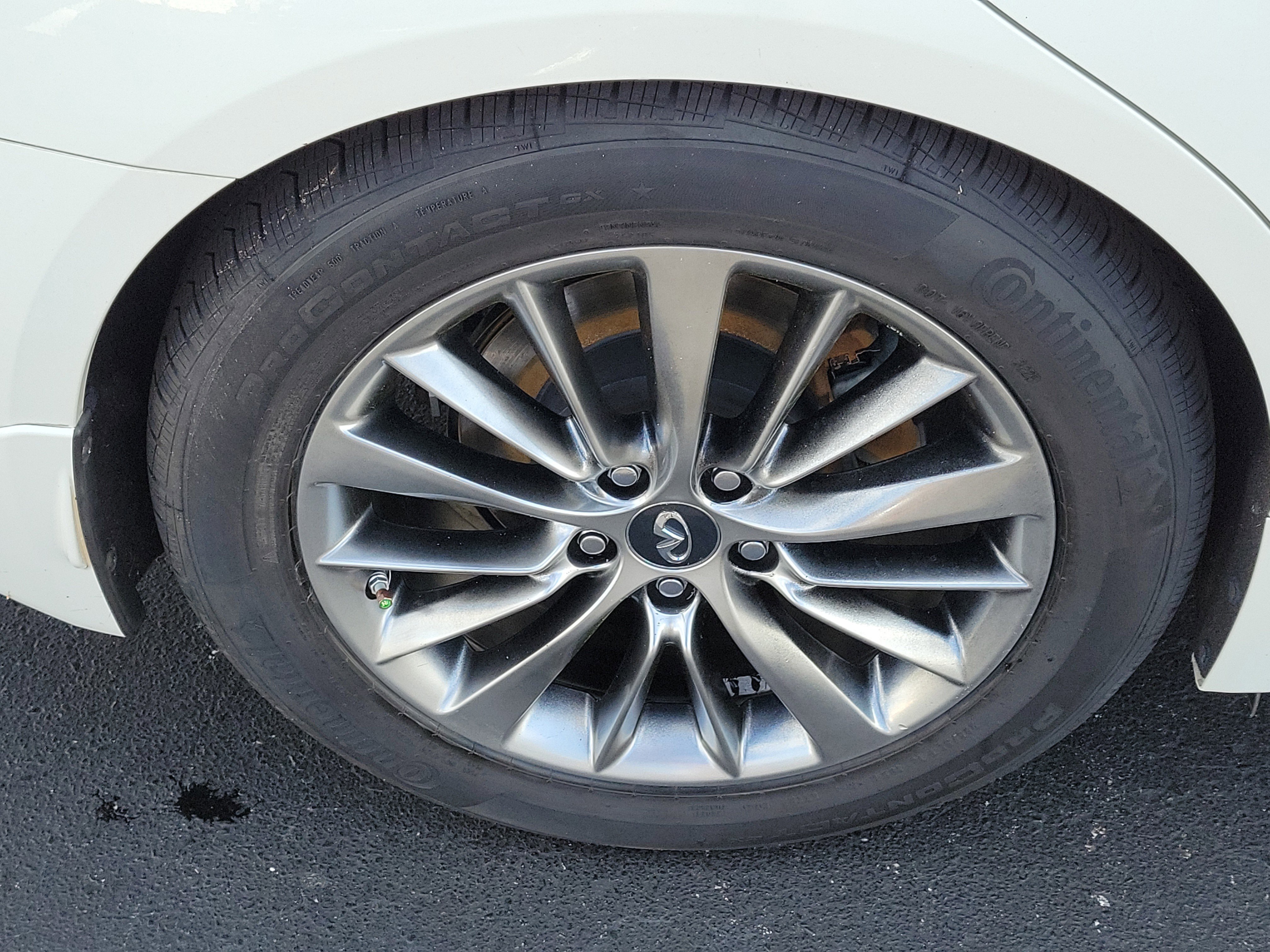 Used 2019 INFINITI Q50 Luxe w/ Essential Package (3.0T Luxe) image 6