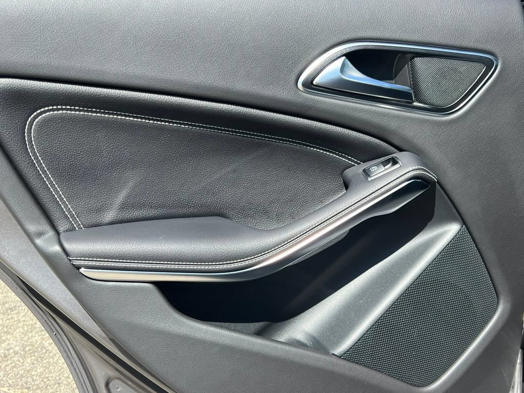 Used 2018 Mercedes-Benz CLA 250 4MATIC image 30