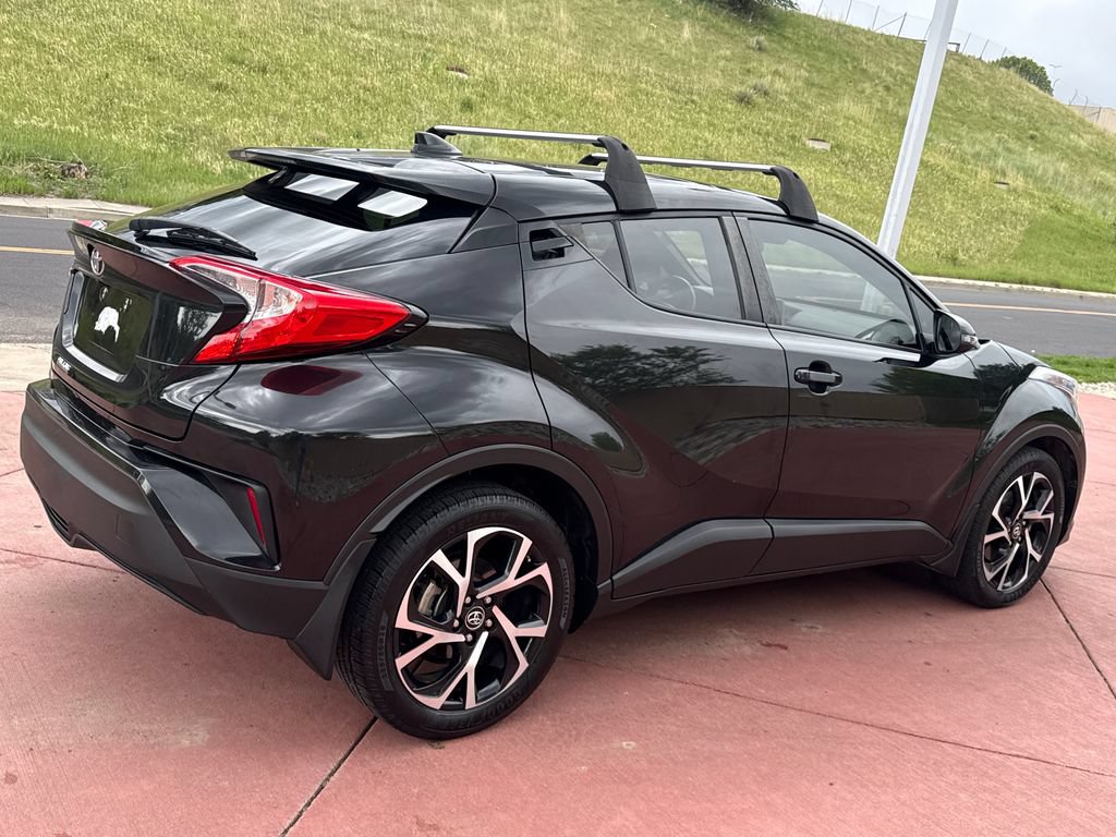 Used 2018 Toyota C-HR XLE FWD image 9