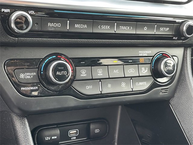 Certified 2022 Kia Niro EX image 20